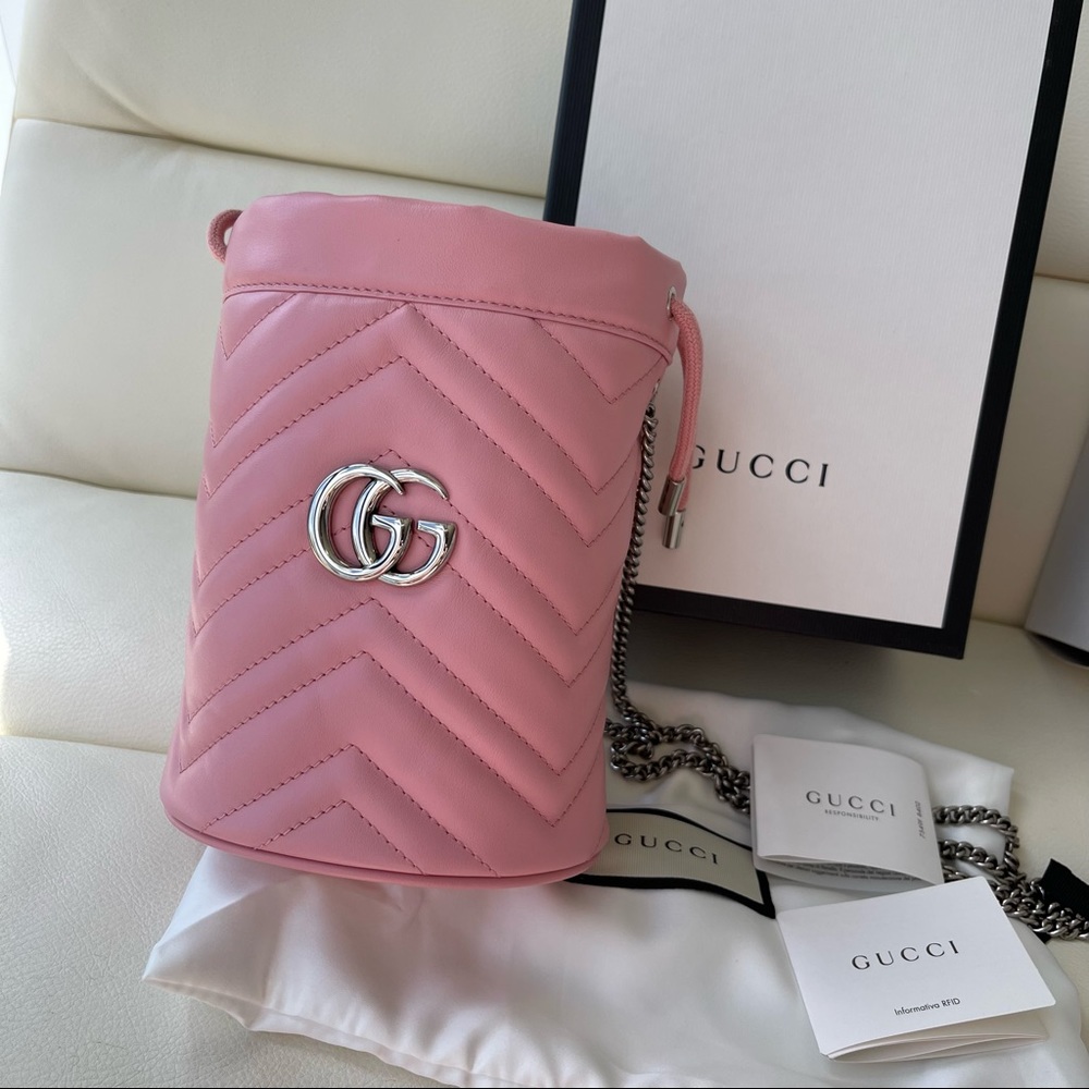 NEW  GUCCI Chevron Calfskin Pink Leather GG Marmont Mini Bucket Chain Bag - Picture 3 of 13